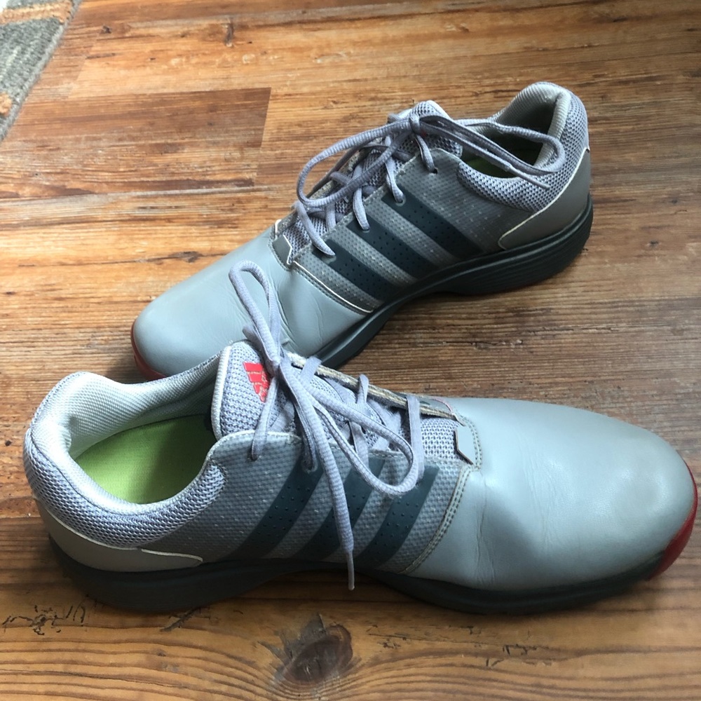 Adidas Gray and Black Golf Shoes with Modern Design - Picture 3 of 12